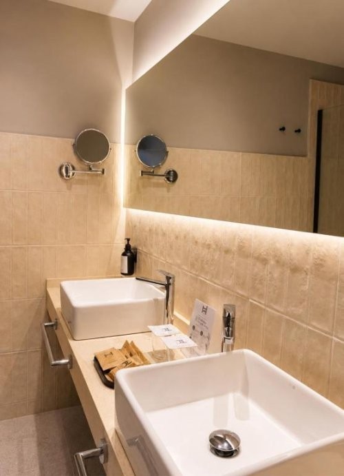 Descubre Lugo y pasea por su icónica muralla con esta oferta 4*