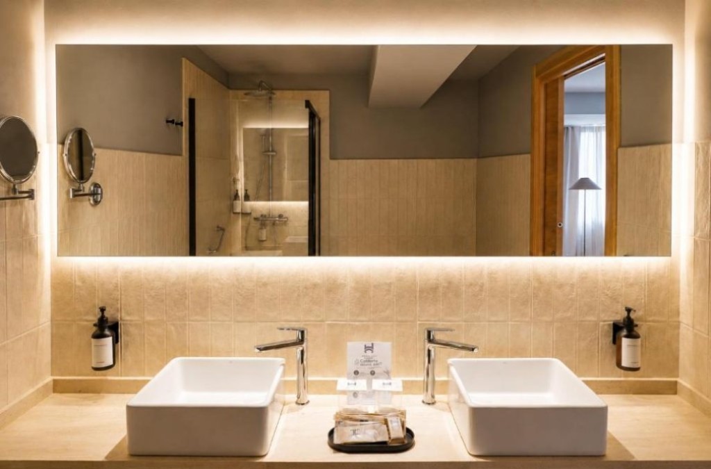 Descubre Lugo y pasea por su icónica muralla con esta oferta 4* - Hotel La Palloza