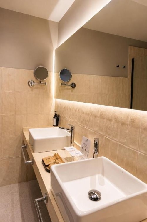 Descubre Lugo y pasea por su icónica muralla con esta oferta 4* - Hotel La Palloza