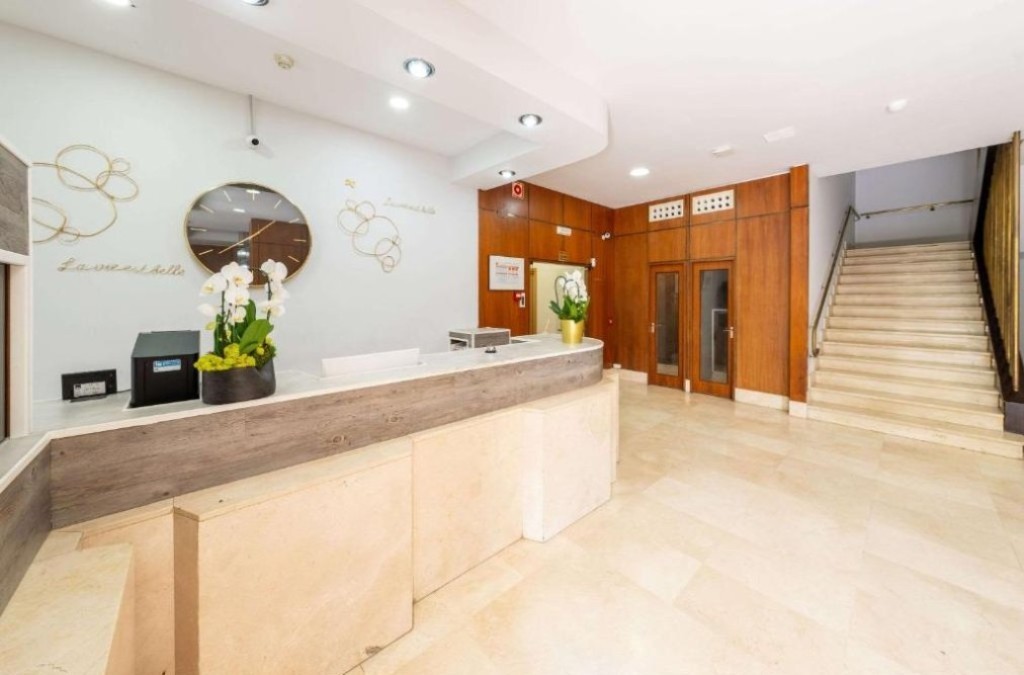 Walk into History: 4* Stay with Breakfast near Santiago