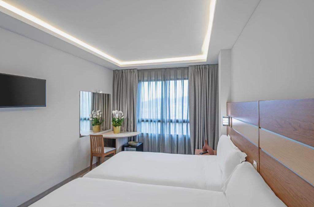 ¡Piérdete por Santiago! La escapada gallega perfecta - Hotel Faranda Los Tilos, Ascend Hotel Collection
