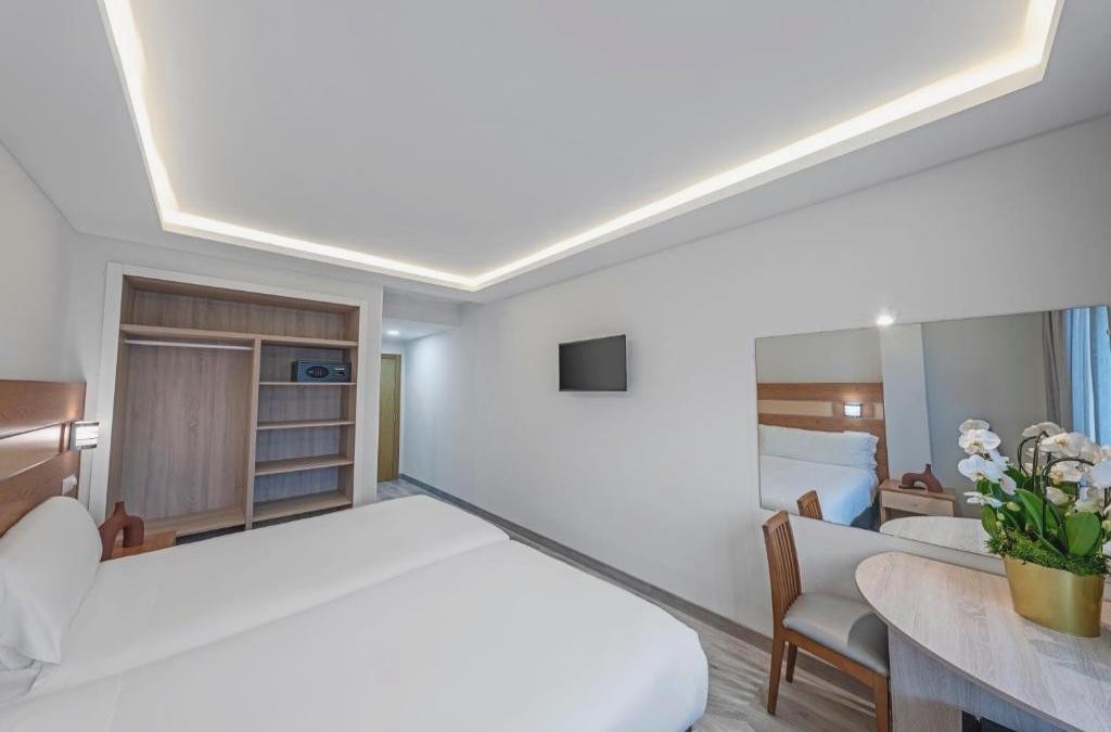 ¡Piérdete por Santiago! La escapada gallega perfecta - Hotel Faranda Los Tilos, Ascend Hotel Collection