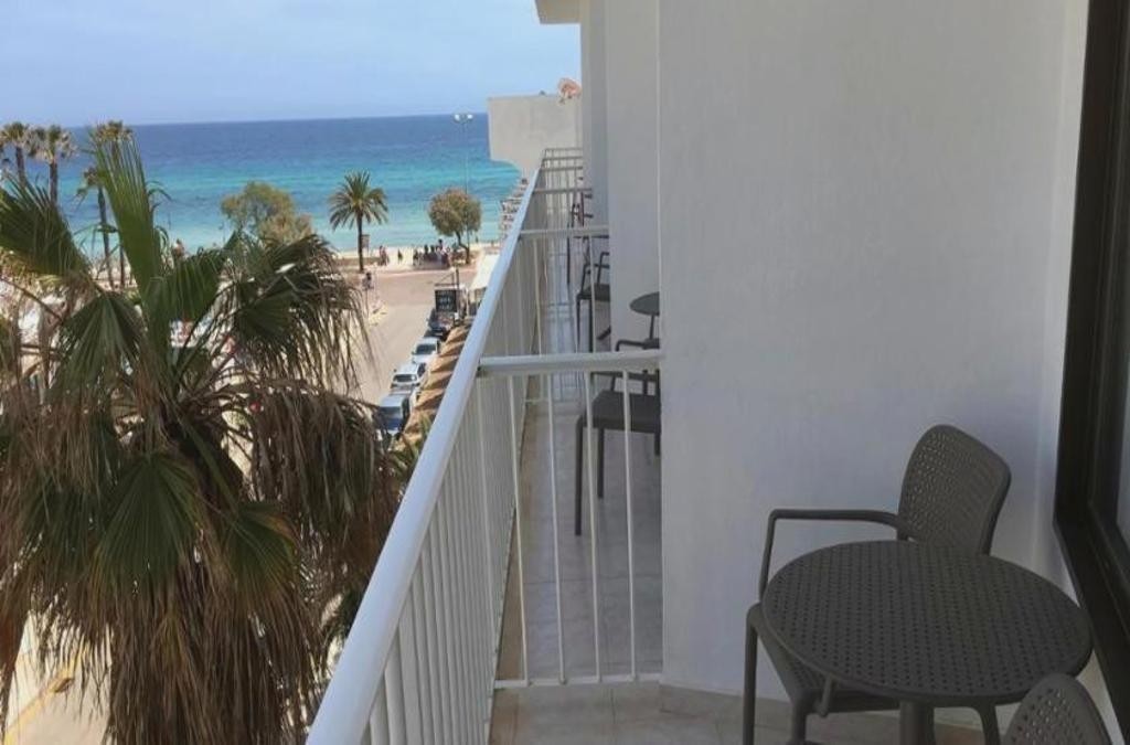 Primera línea de playa en Mallorca en Todo Incluido, ¡todavía queda verano! - BLUESEA Anba Romaní Hotel