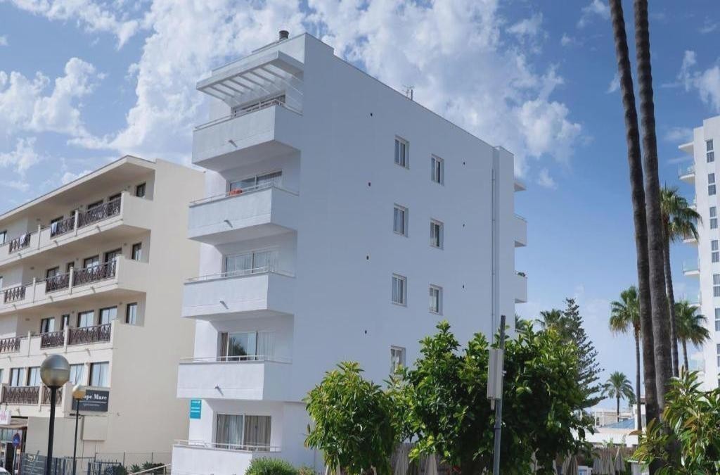 Primera línea de playa en Mallorca en Todo Incluido, ¡todavía queda verano! - BLUESEA Anba Romaní Hotel