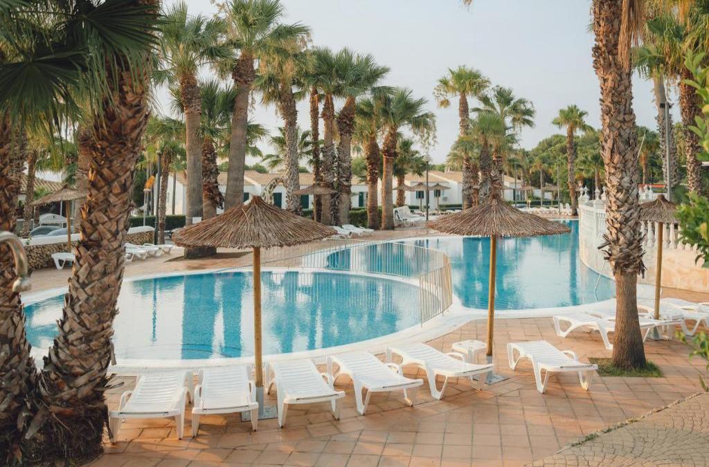 Menorca with the family: Hotel with Water Park!