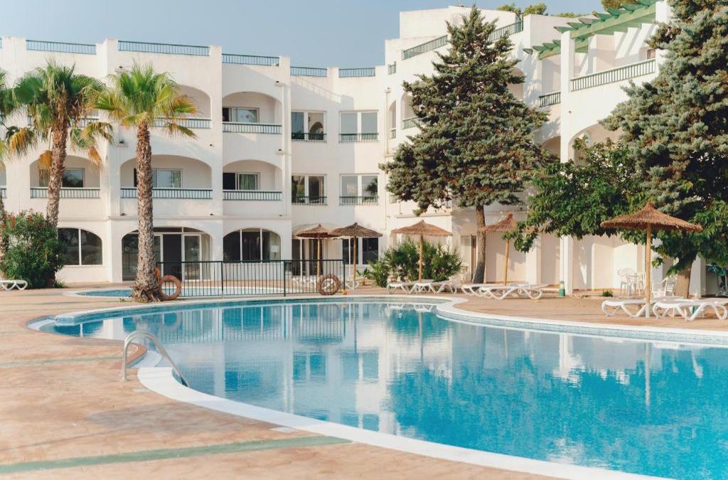 Menorca with the family: Hotel with Water Park!