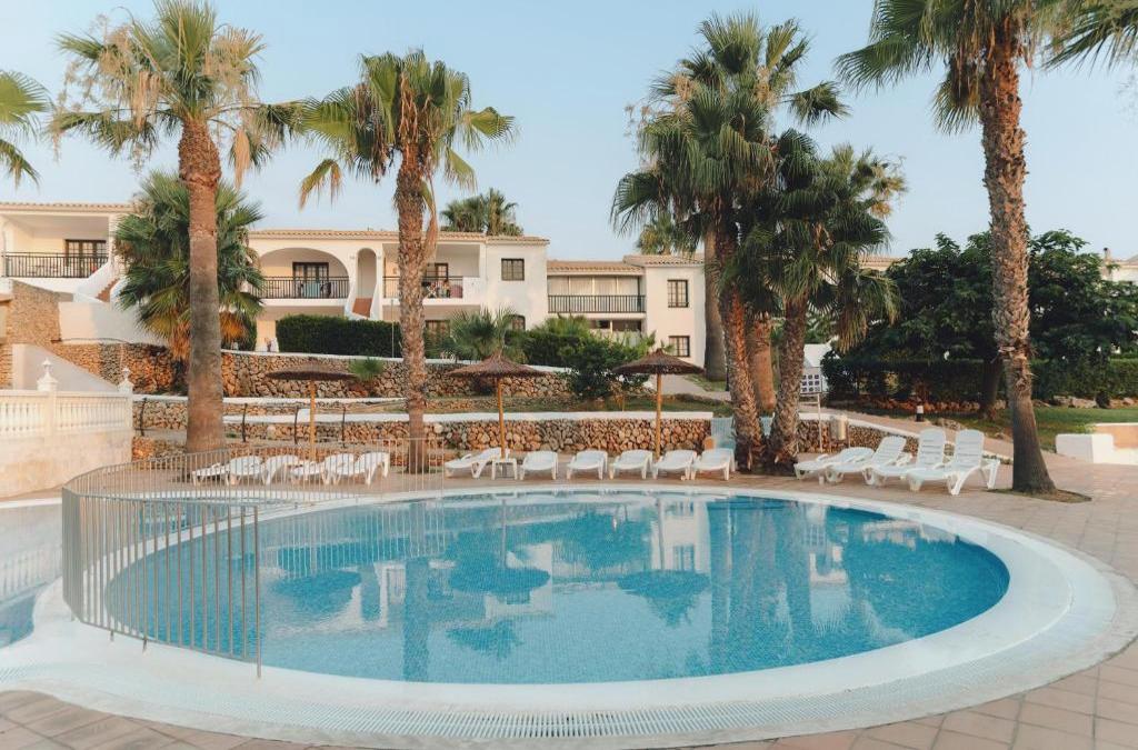 Menorca with the family: Hotel with Water Park!