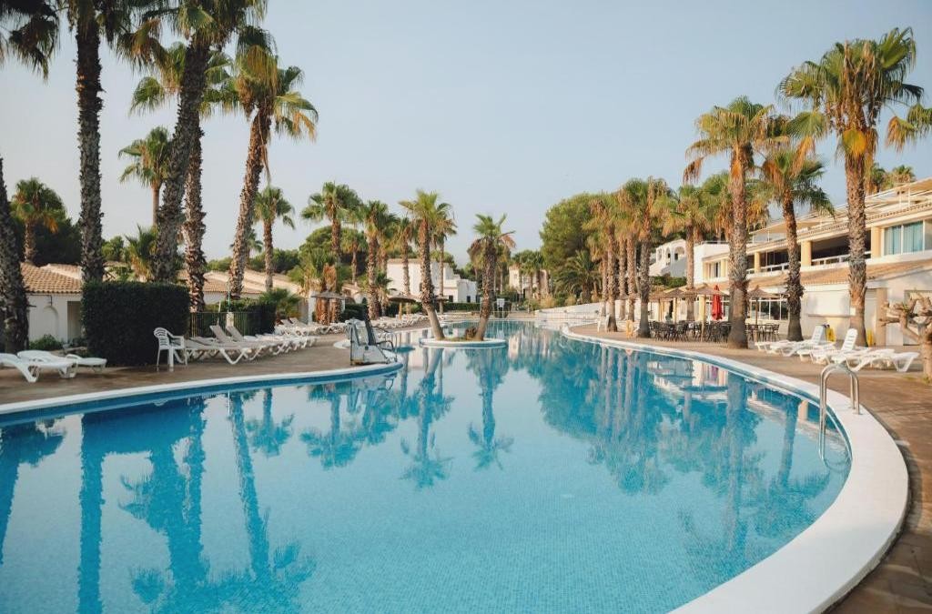 ¡Menorca te espera! Un 4* con toboganes ilimitados y con opción a ferry - BLUESEA Marina Parc