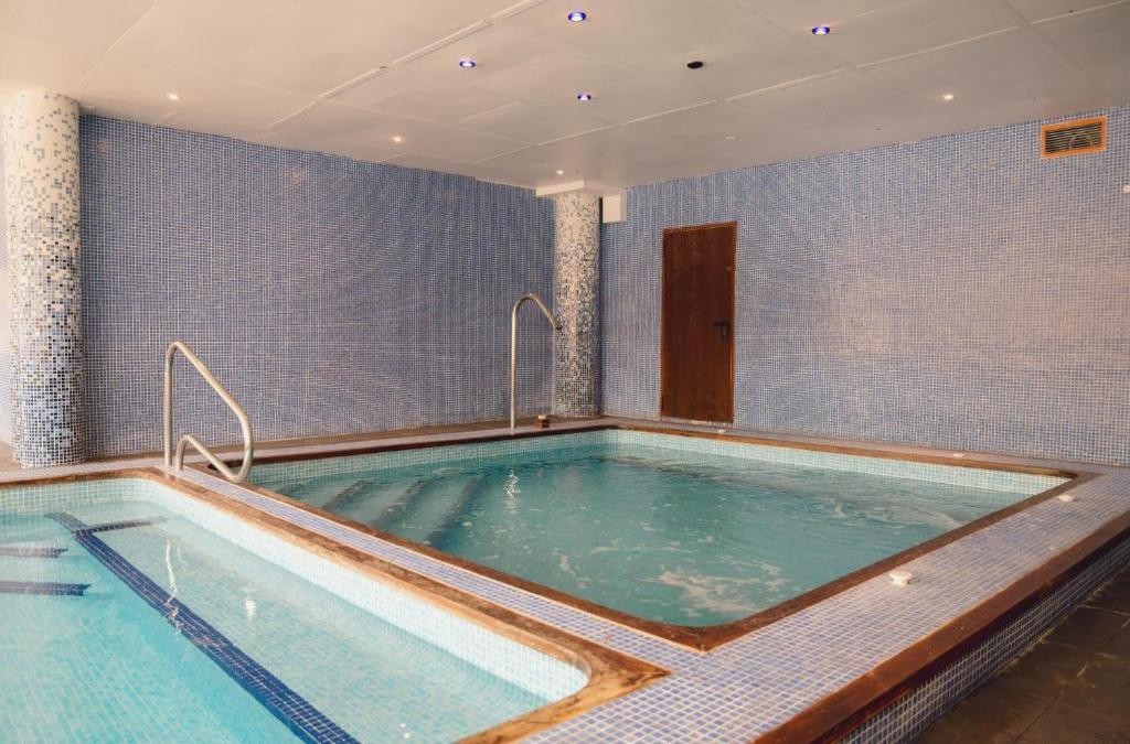 ¡Menorca te espera! Un 4* con toboganes ilimitados y con opción a ferry - BLUESEA Marina Parc