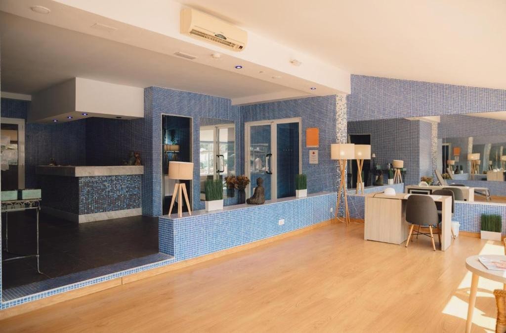 ¡Menorca te espera! Un 4* con toboganes ilimitados y con opción a ferry - BLUESEA Marina Parc