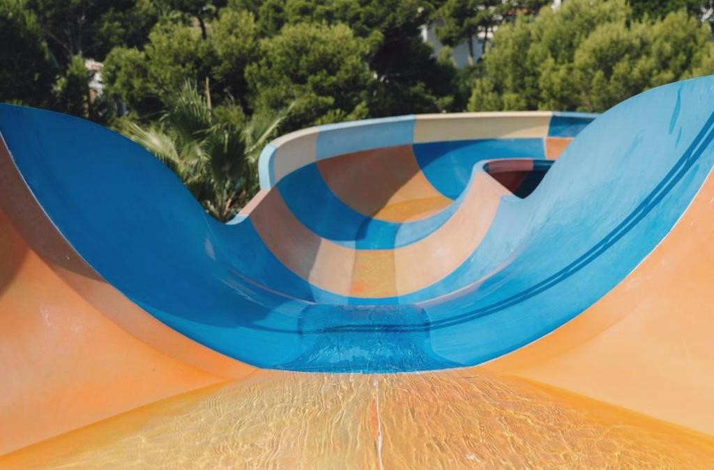 ¡Menorca te espera! Un 4* con toboganes ilimitados y con opción a ferry - BLUESEA Marina Parc
