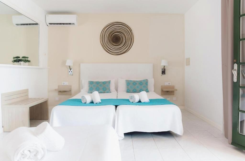 ¡Menorca te espera! Un 4* con toboganes ilimitados y con opción a ferry - BLUESEA Marina Parc