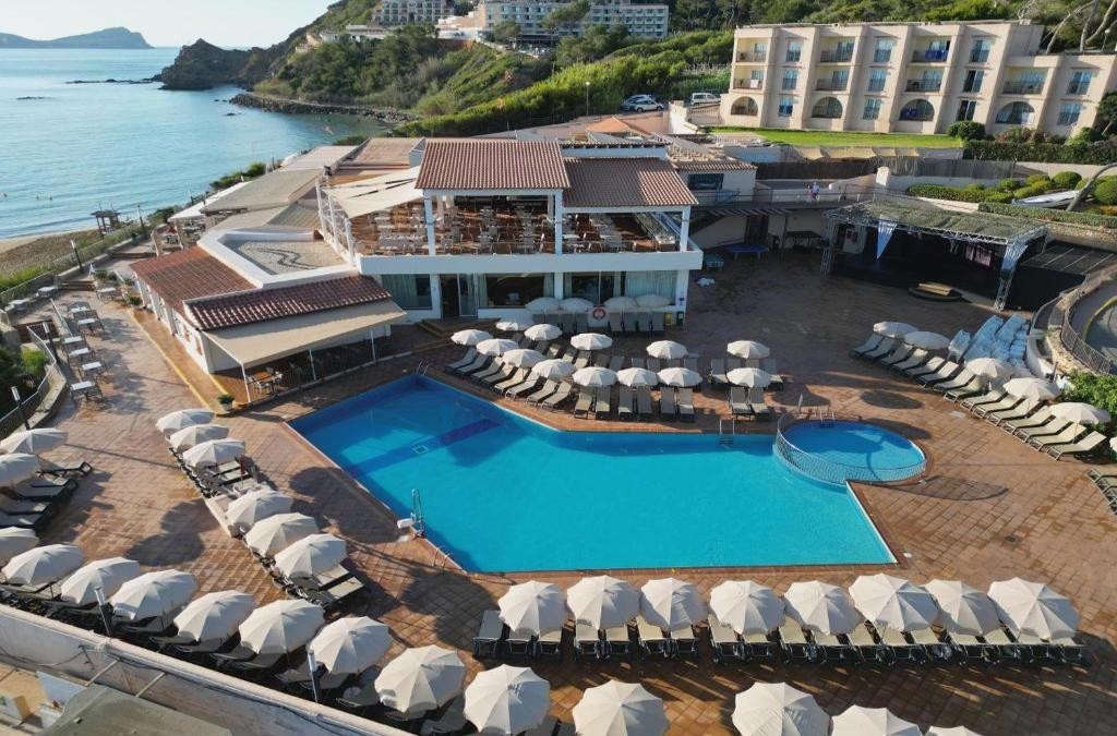 ¡Un Halloween de miedo en Ibiza! Hotel tematizado y diversión para toda la familia