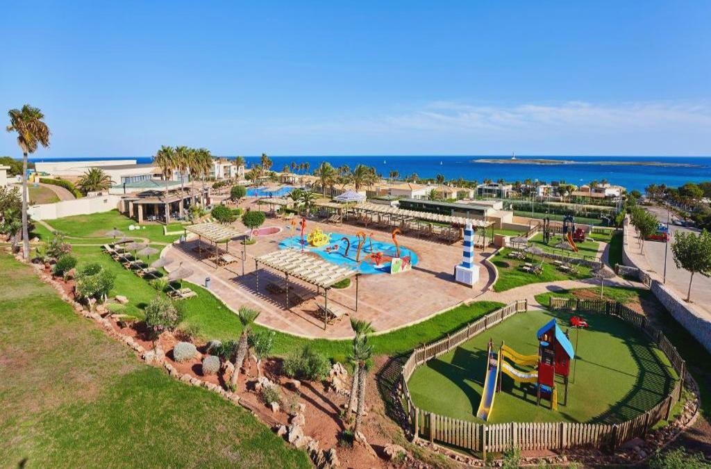 Lujo en Menorca en hotel 5* con TODO INCLUIDO ¡NIÑOS GRATIS! - Insotel Punta Prima Resort & Spa