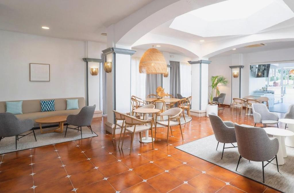 Escapada o vacaciones en Mallorca alojado en hotel 4* - BLUESEA Club Marthas
