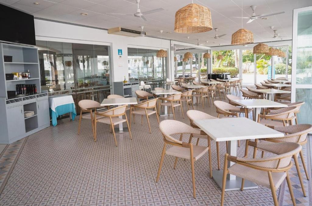 Escapada o vacaciones en Mallorca alojado en hotel 4* - BLUESEA Club Marthas
