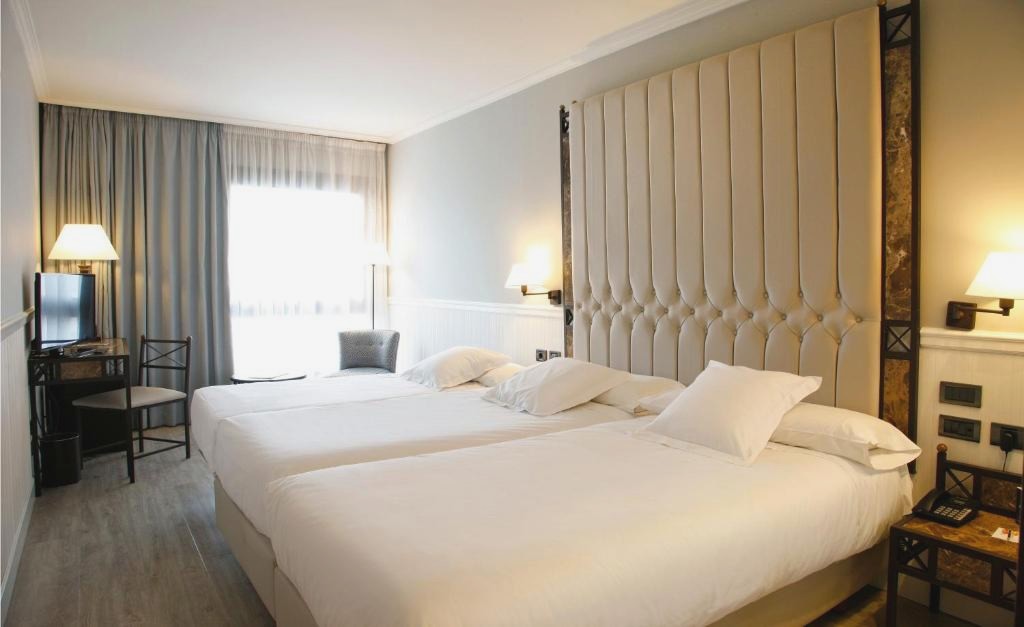 Escapada enológica en Hotel 4* céntrico en Logroño