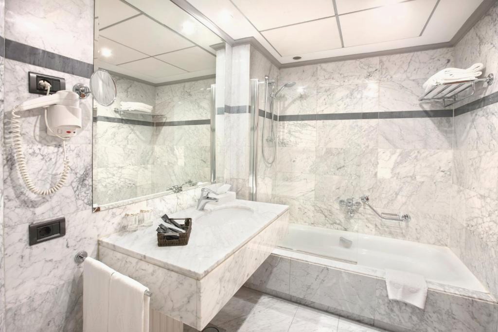 Escapada enológica en Hotel 4* céntrico en Logroño