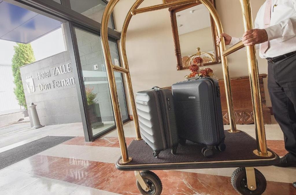 Wake up in the heart of Asturias: a 3* hotel with Breakfast and excellent connections.