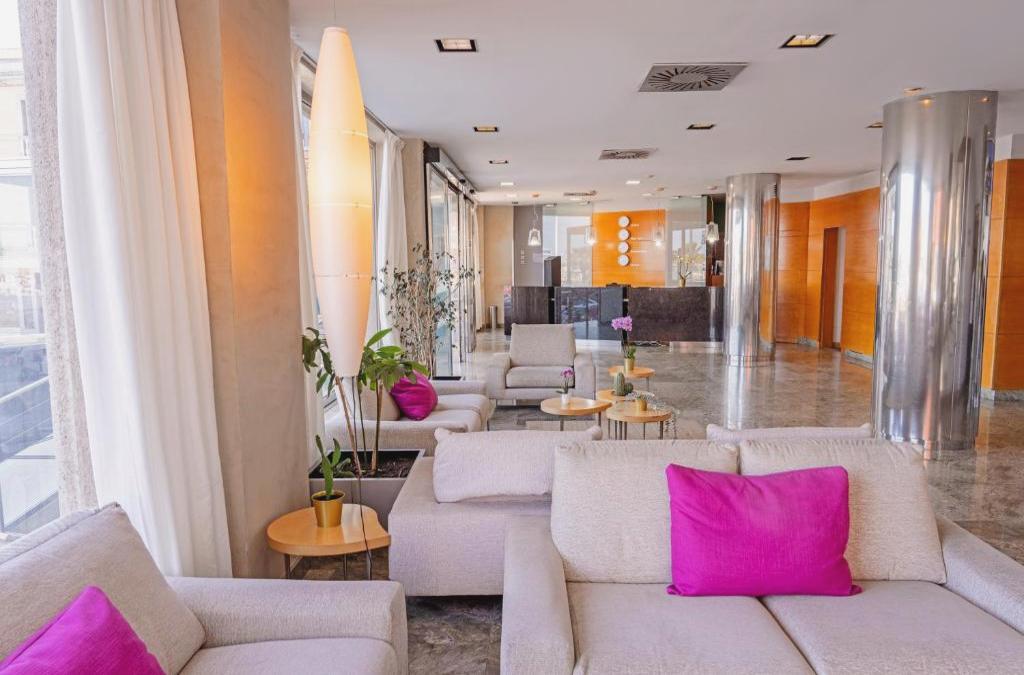 Descubre una verdadera villa marinera en Asturias - Faranda Marsol Candás