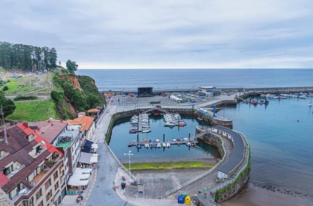 Descubre una verdadera villa marinera en Asturias - Faranda Marsol Candás