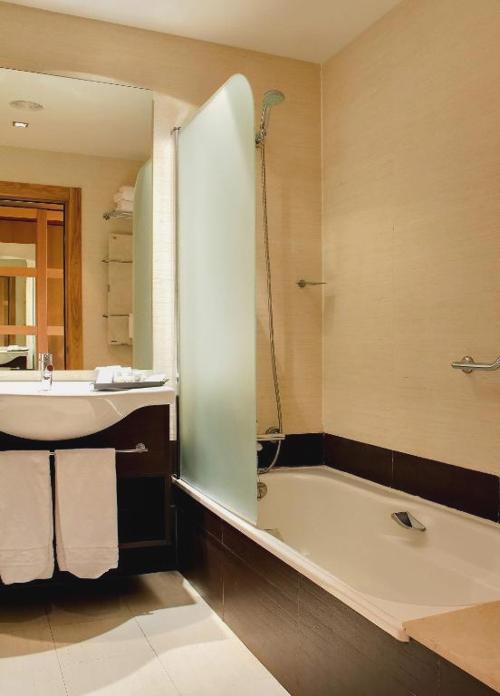 Escápate a Gijón y date el gusto en un hotel con circuito Spa - Oca Palacio de la Llorea Hotel & Spa