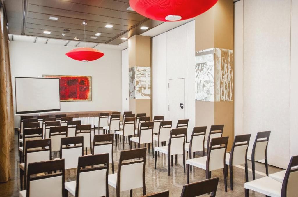 Asturias entre montañas, sidra y relax: 4* con spa incluido - AZZ Asturias Langrehotel