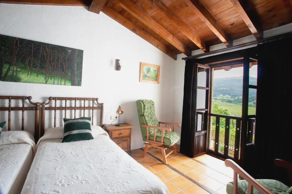 Cena degustación y visita a sidrería alojados en plena naturaleza - Hotel Rural Valleoscuru