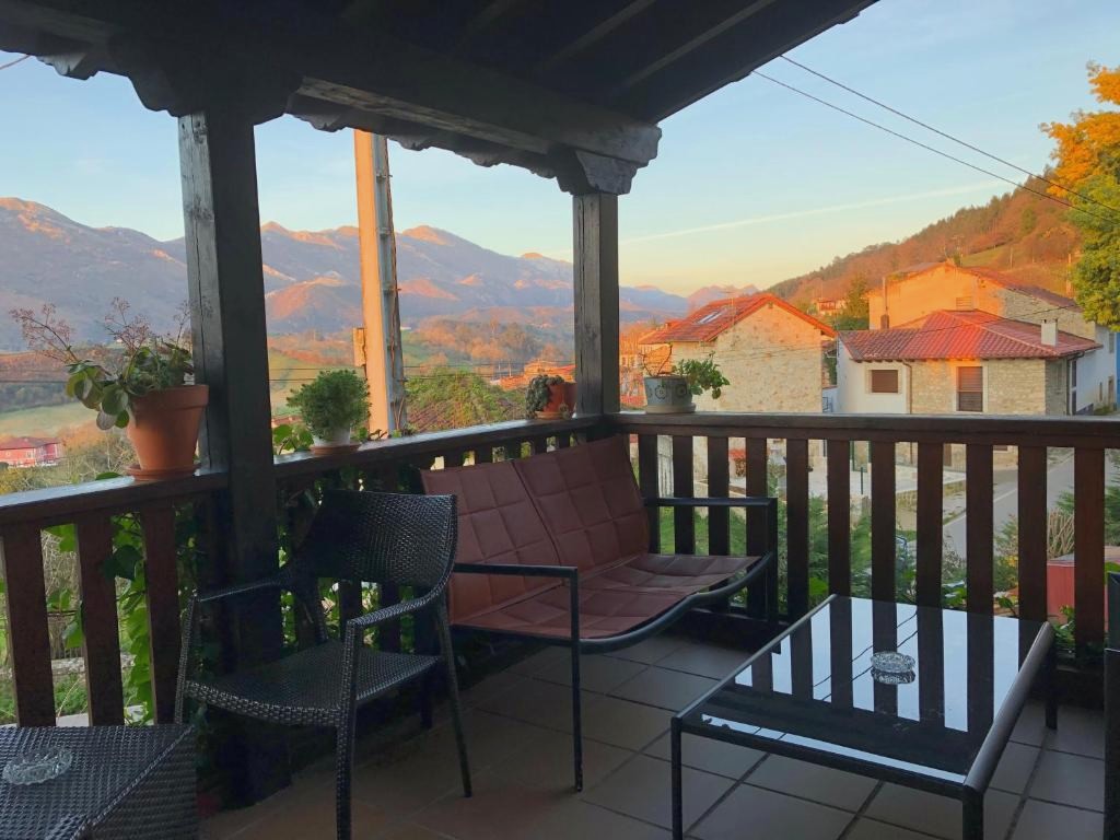 Cena degustación y visita a sidrería alojados en plena naturaleza - Hotel Rural Valleoscuru