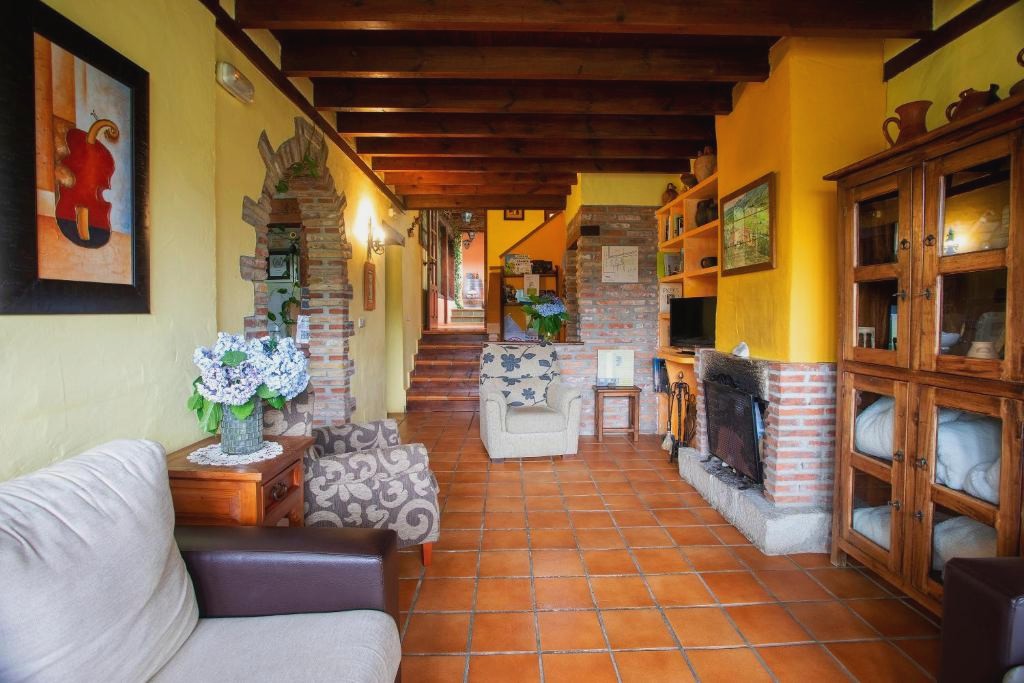 Cena degustación y visita a sidrería alojados en plena naturaleza - Hotel Rural Valleoscuru