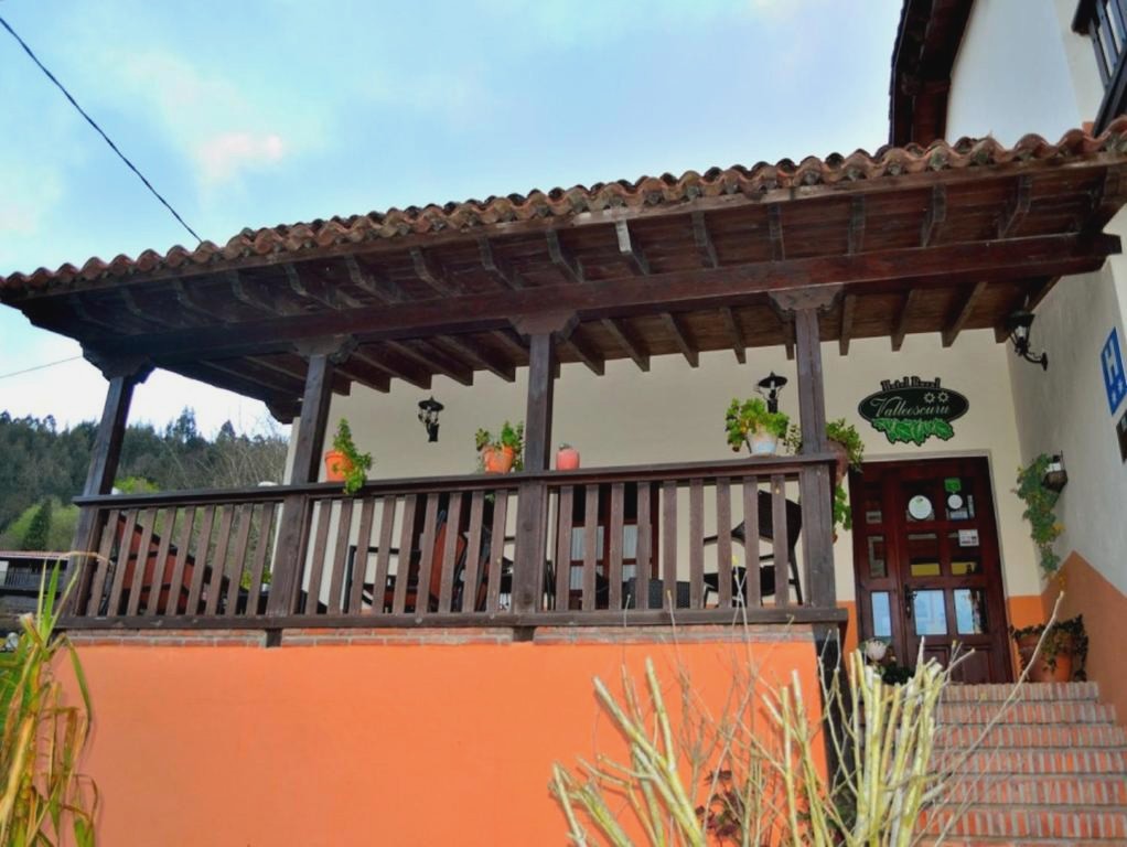 Cena degustación y visita a sidrería alojados en plena naturaleza - Hotel Rural Valleoscuru