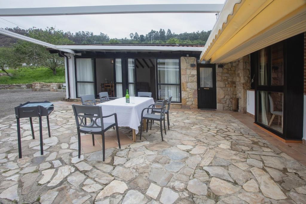 Cena degustación y visita a sidrería alojados en plena naturaleza - Hotel Rural Valleoscuru