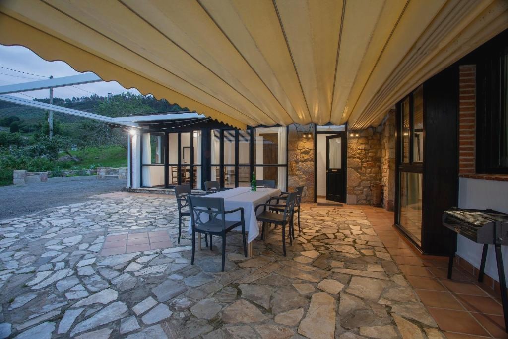 Cena degustación y visita a sidrería alojados en plena naturaleza - Hotel Rural Valleoscuru