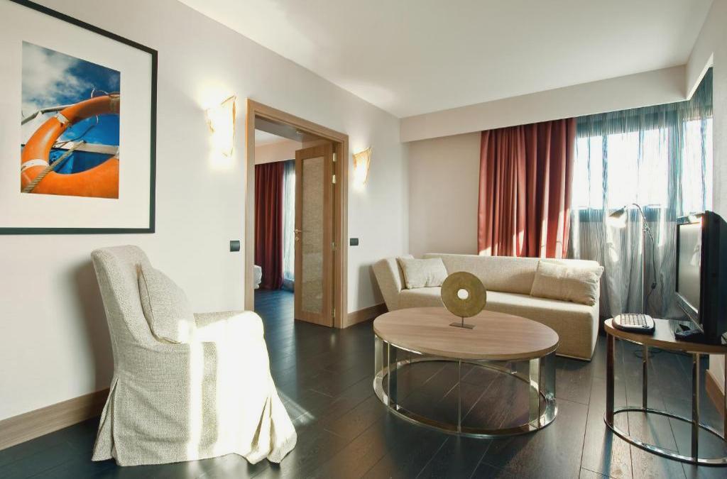 Escápate a Asturias en hotel 4* Superior con SPA - Hotel URH Zen Balagares