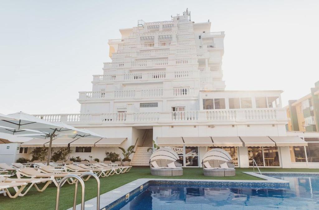 ¡Truco, trato y escapada! Vive un Halloween de miedo en La Manga