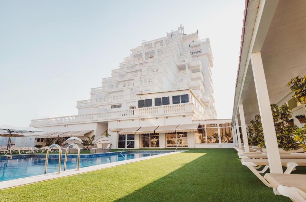 ¡Truco, trato y escapada! Vive un Halloween de miedo en La Manga