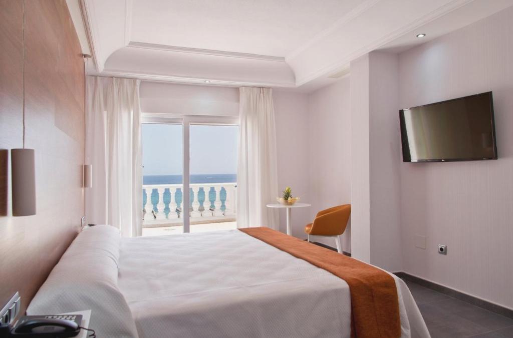 ¡Truco, trato y escapada! Vive un Halloween de miedo en La Manga - Hotel Los Delfines