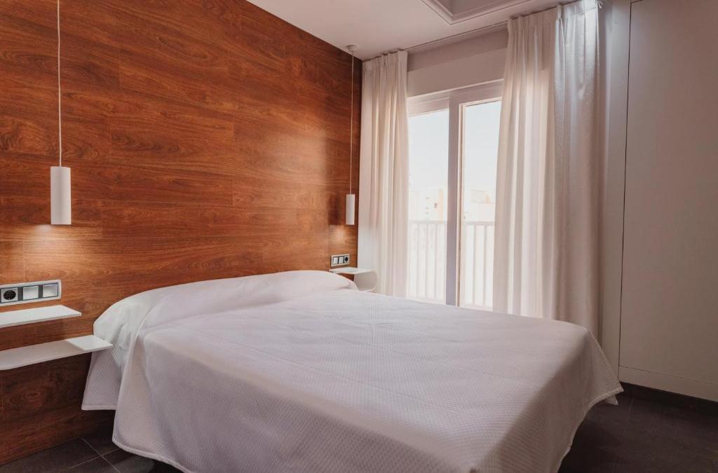 ¡Truco, trato y escapada! Vive un Halloween de miedo en La Manga - Hotel Los Delfines