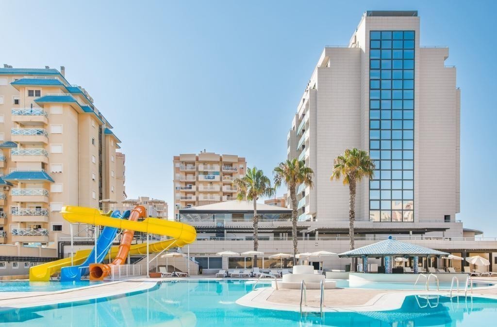 Letzter Aufruf Sommer, Hotel mit Wasserrutschen!