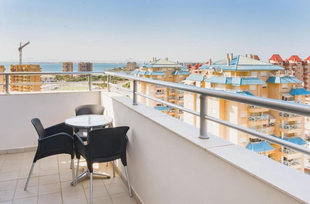Vacaciones en La Manga del Mar Menor con TODO INCLUIDO - Bakour La Manga Splash