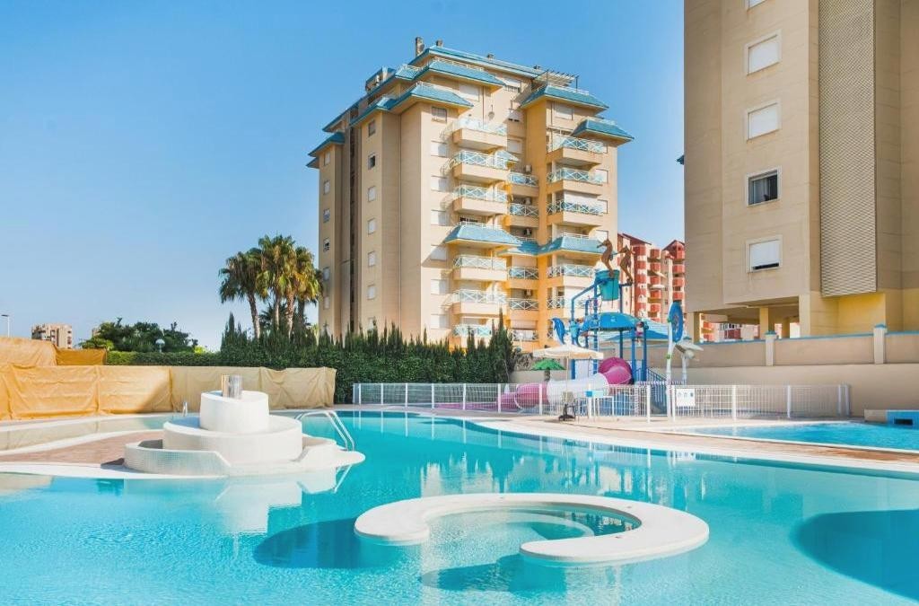 Vacaciones en La Manga del Mar Menor con TODO INCLUIDO - Bakour La Manga Splash