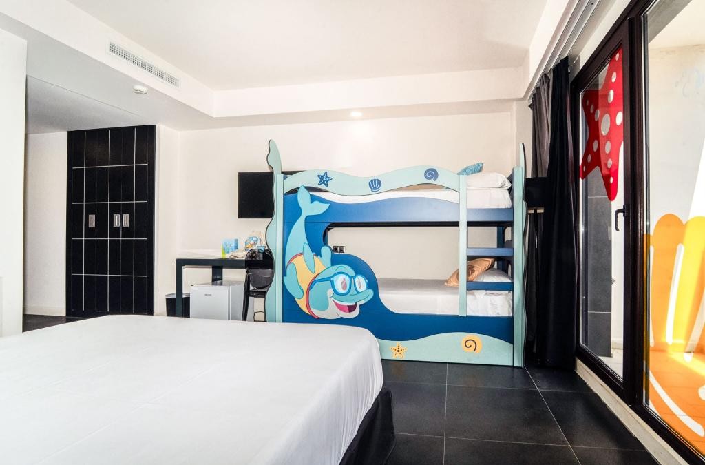 Vacaciones en La Manga del Mar Menor con TODO INCLUIDO - Bakour La Manga Splash