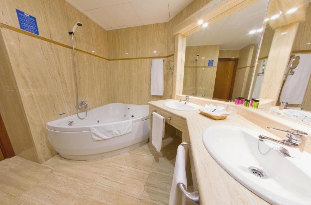 Disfruta del Mar Menor en hotel 4* - Hotel Traíña