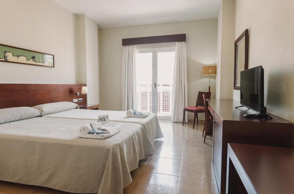 Disfruta del Mar Menor en hotel 4* - Hotel Traíña