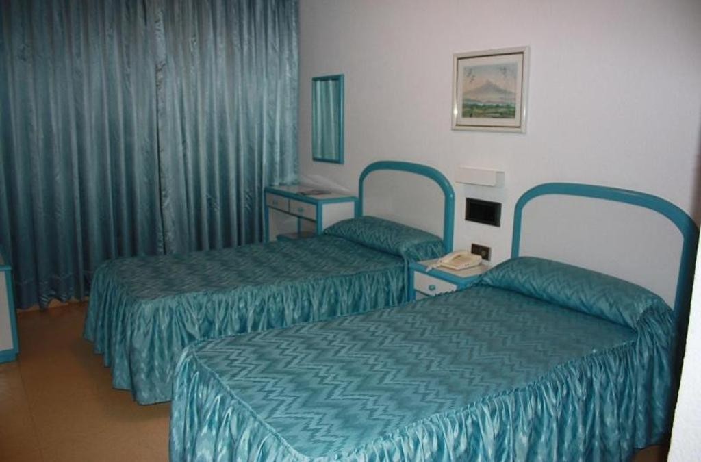 Costa Cálida Beachfront Stay: Full Board & Child Stays Free
