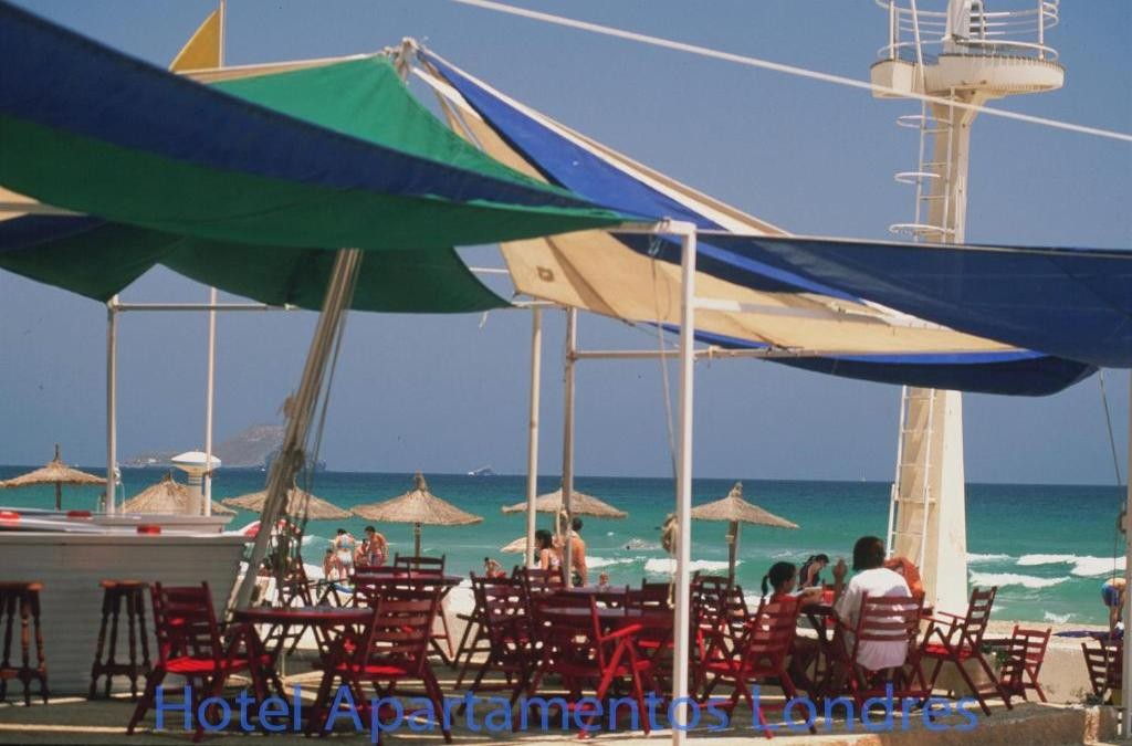 ¡Dos mares, un solo destino! Escápate a La Manga del Mar Menor - Aparthotel Londres