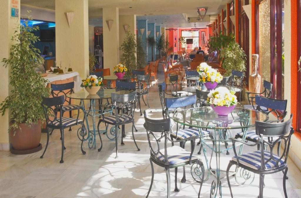 ¡Dos mares, un solo destino! Escápate a La Manga del Mar Menor - Aparthotel Londres