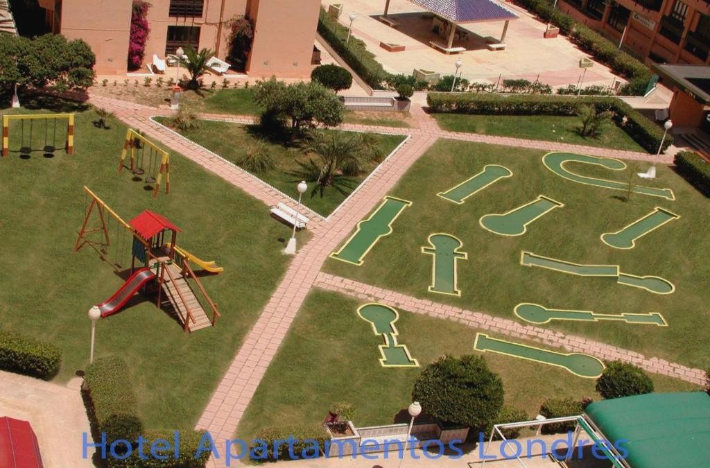 ¡Dos mares, un solo destino! Escápate a La Manga del Mar Menor - Aparthotel Londres