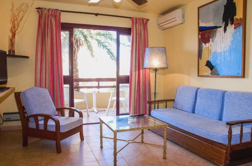 ¡Dos mares, un solo destino! Escápate a La Manga del Mar Menor - Aparthotel Londres