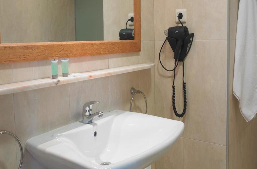 ¡Dos mares, un solo destino! Escápate a La Manga del Mar Menor - Aparthotel Londres